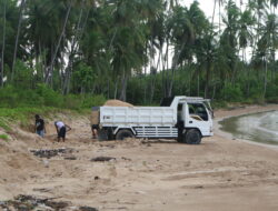 Singgah di Pantai Desa Lekosula, Tim Ekspedisi Patriot Mangoli Temukan Penambangan Pasir Pantai